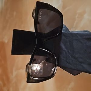 Luxury designer sunglasses 👓